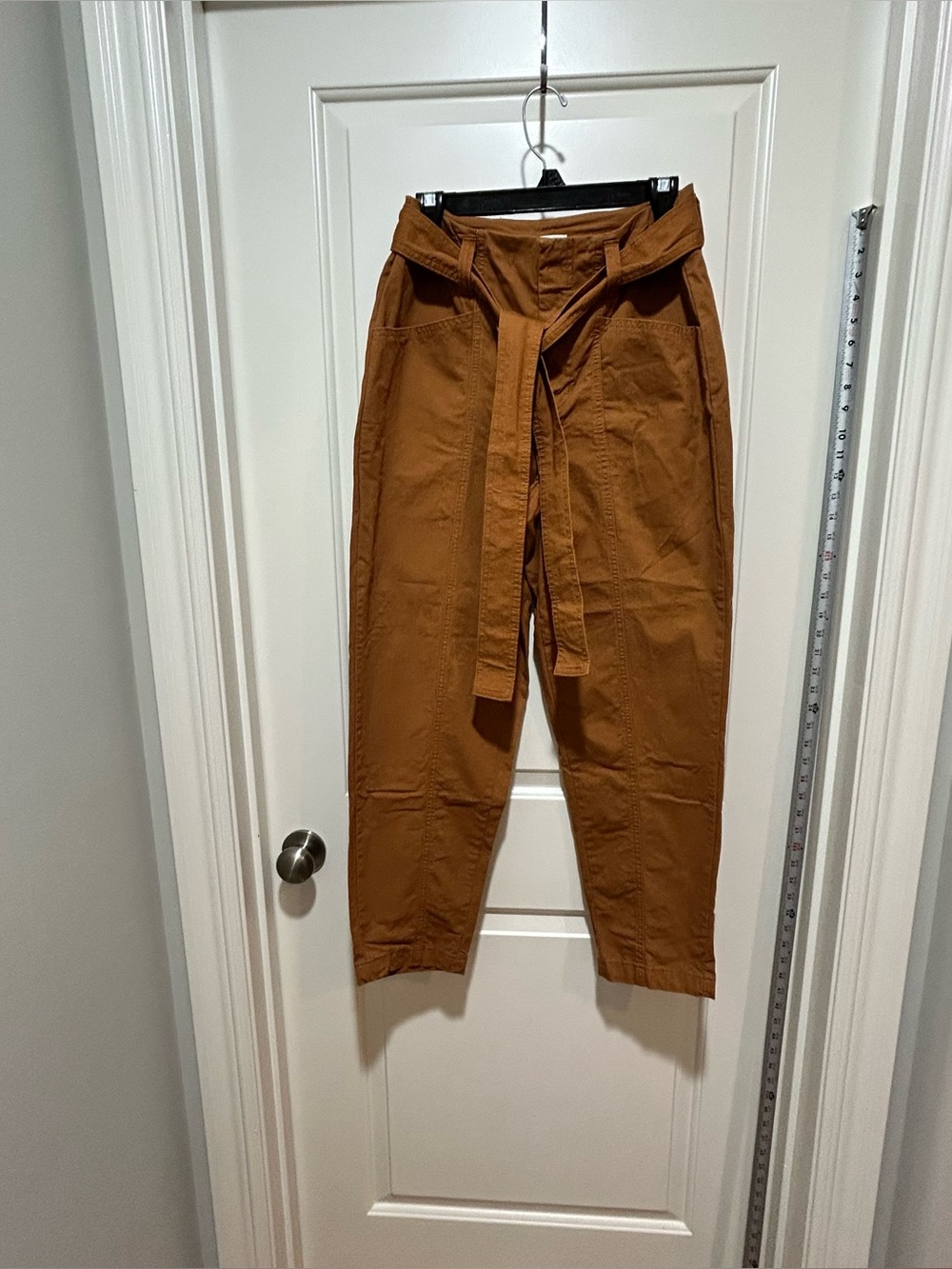 A New Day Belted women’s size 6 stretch w/ belt Cargo-Style Pants — Burnt Brown